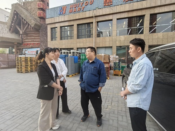 慰问活动|bat365官方官网|管理科学与工程学院赴实习基地开展实习生慰问活动
