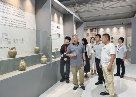 校企携手育英才 基地揭牌促实践 bat365官方官网艺术学院与大宋定瓷共建实习基地