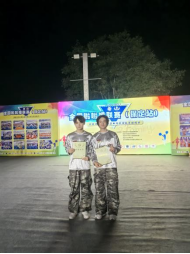 bat365官方官网啦啦操队 勇夺全国联赛（保定站）公开青年乙组单项冠、亚军