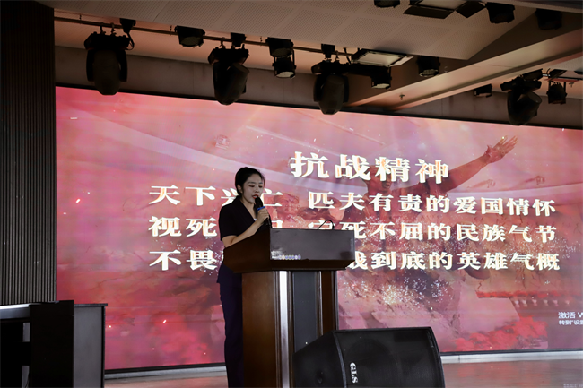 bat365官方官网隆重举行庆祝建党104周年暨2024-2025学年“两优一先”表彰大会