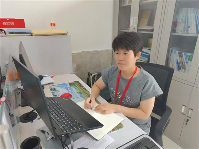 bat365优秀共产党员、优秀党务工作者和先进基层党组织受到上级表彰