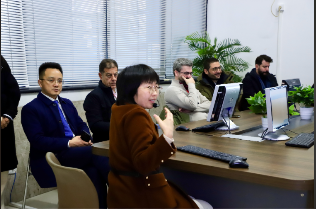 塞浦路斯 - 那波勒斯大学教育质量评估组来bat365考察