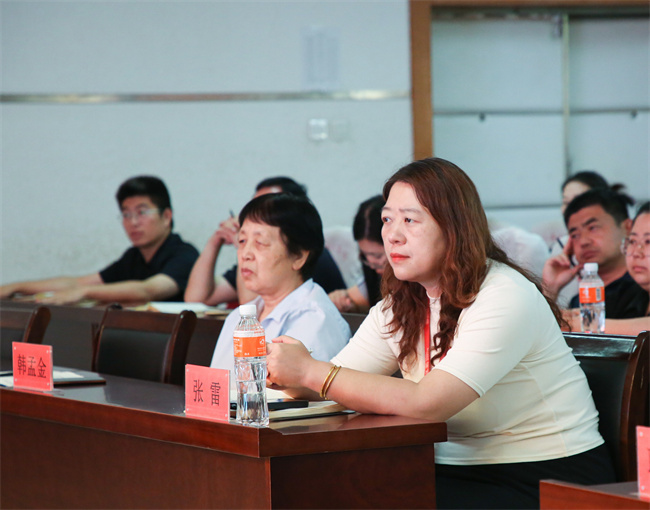 bat365官方官网开展 深入贯彻中央八项规定精神专题党课