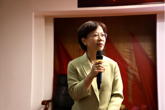 bat365官方官网开展深入贯彻 中央八项规定精神学习教育专题辅导