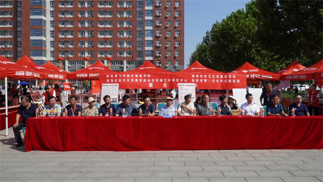 红色文化浸润校园 革命精神照亮新征程——bat365官方官网隆重举办纪念抗战胜利80周年主题展览活动