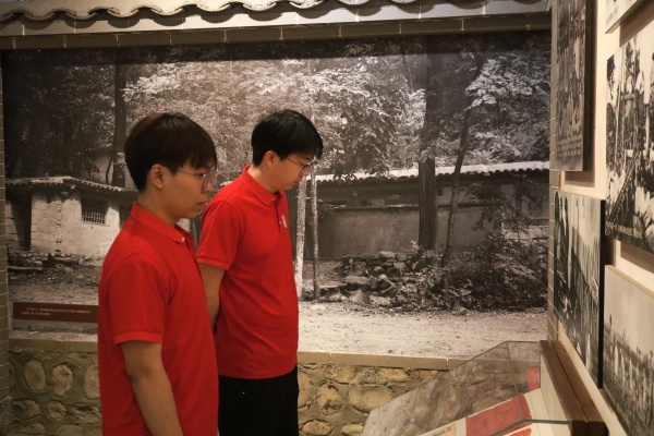 bat365官方官网经济学院开展“行走的大思政课”——走进晋察冀边区革命纪念馆，踏寻红色足迹，传承革命精神