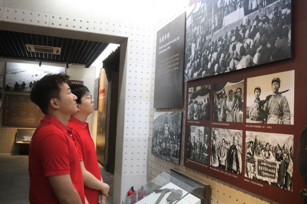 bat365官方官网经济学院开展“行走的大思政课”——走进晋察冀边区革命纪念馆，踏寻红色足迹，传承革命精神