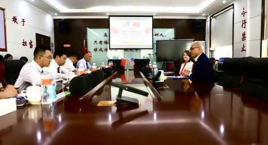 美国圣克劳德州立大学副校长一行莅临bat365参观交流